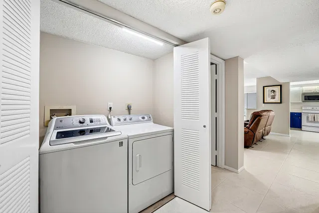 Unit 102 photo 19