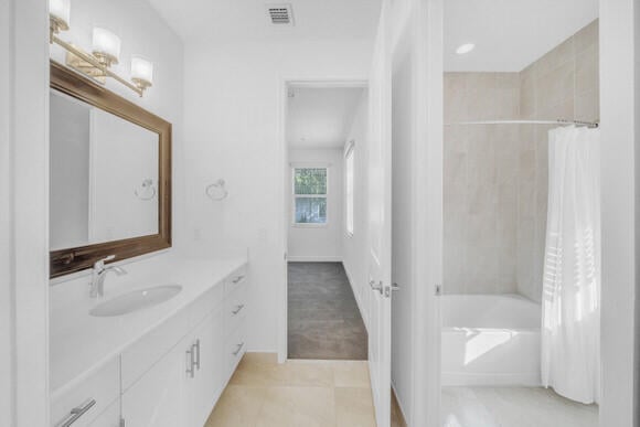  Unit 11 photo 55