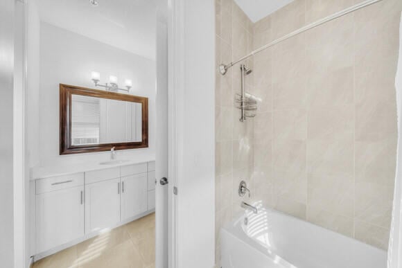  Unit 11 photo 57