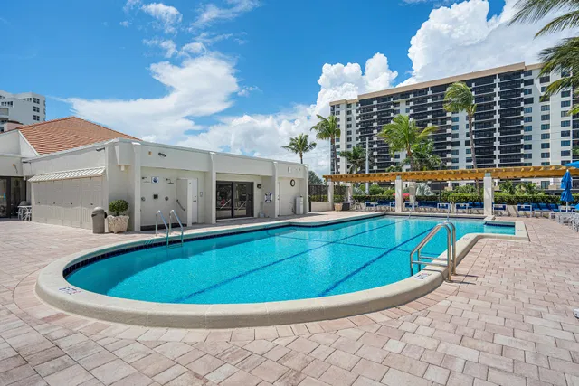 3420 S Ocean Unit 14x photo 36
