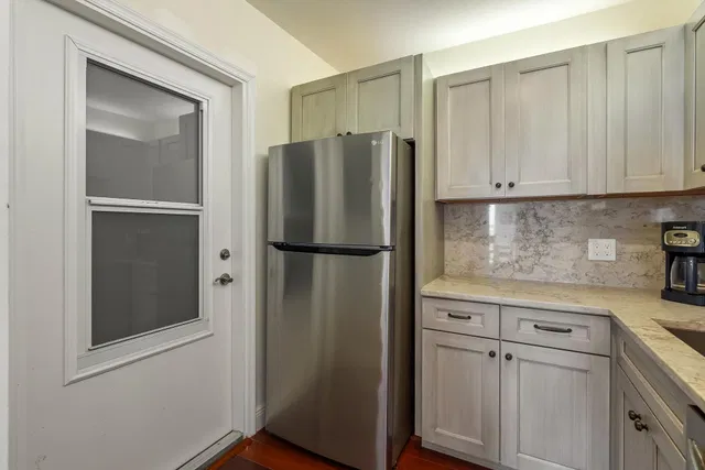  Unit 612 photo 10