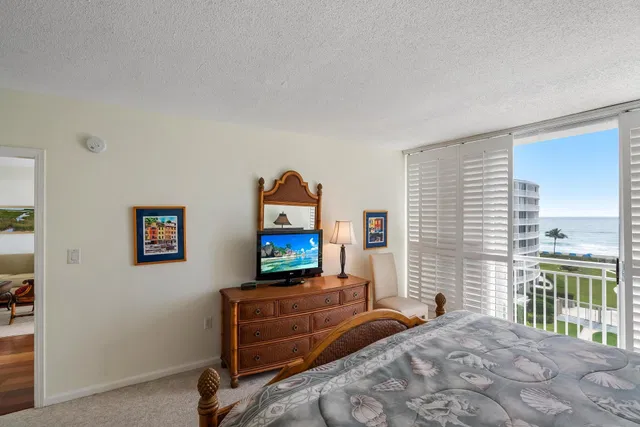  Unit 612 photo 21