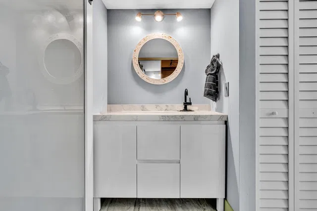 Unit 106 photo 15
