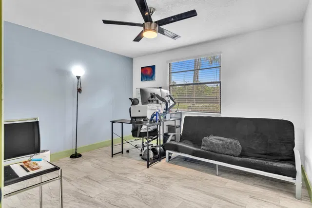 Unit 106 photo 18