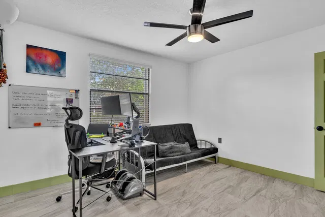 Unit 106 photo 19