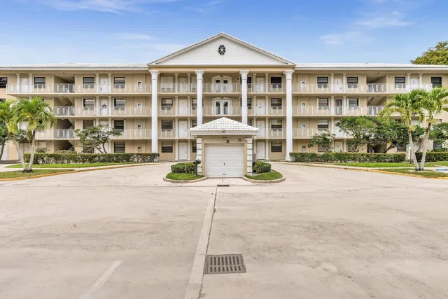 Unit 106 photo 21