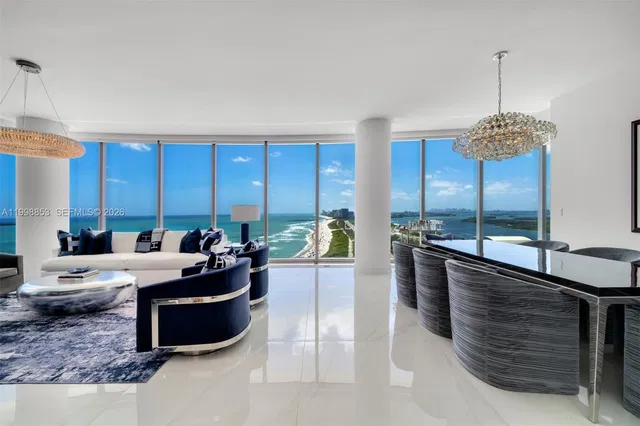 The Ritz-Carlton Residences, Sunny Isles Beach 2005