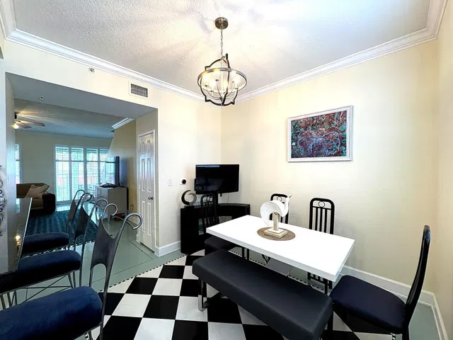 Residence photo 6