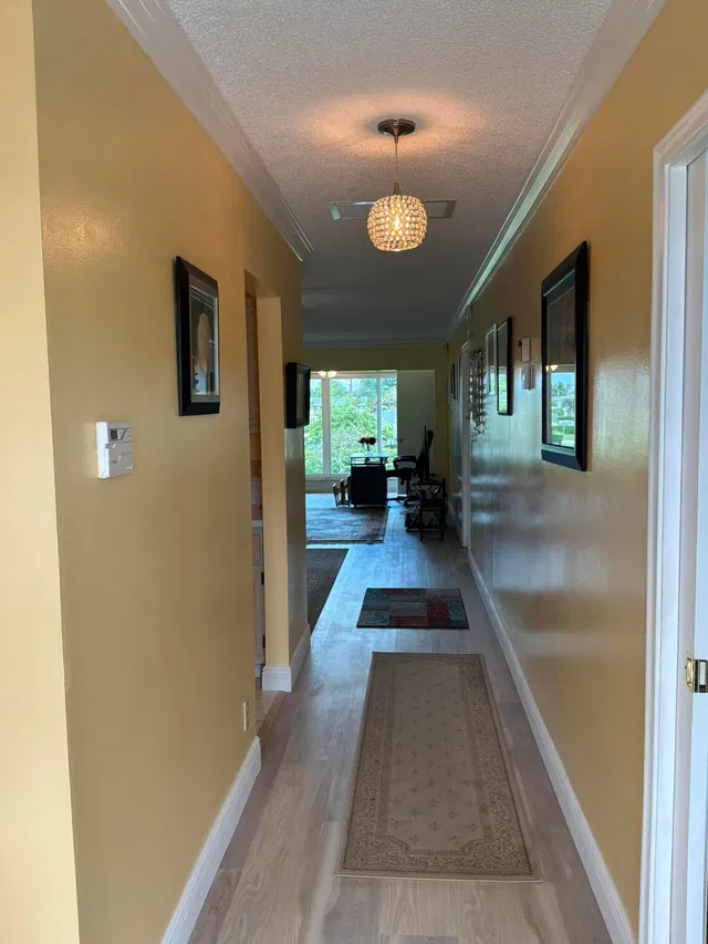 Unit 202 photo 4