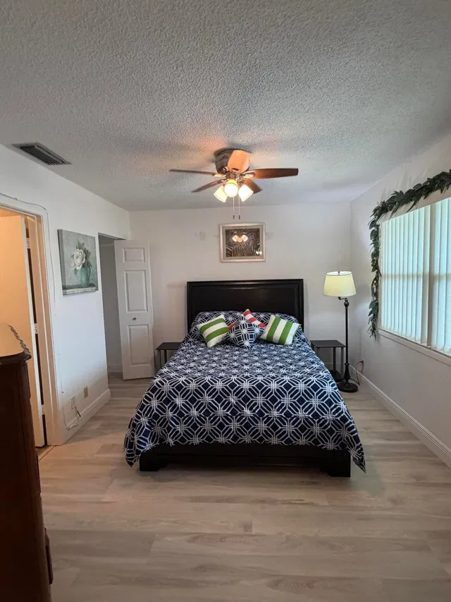Unit 202 photo 8