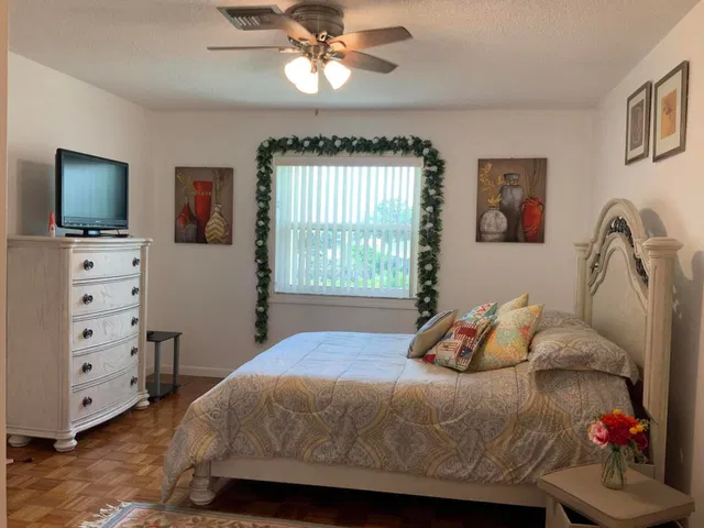 Unit 202 photo 24