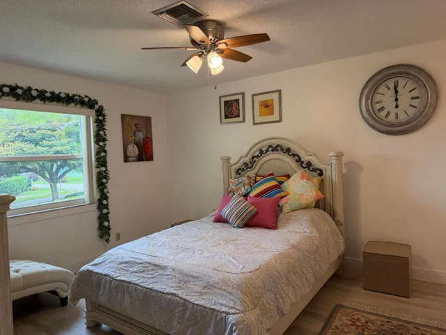 Unit 202 photo 28