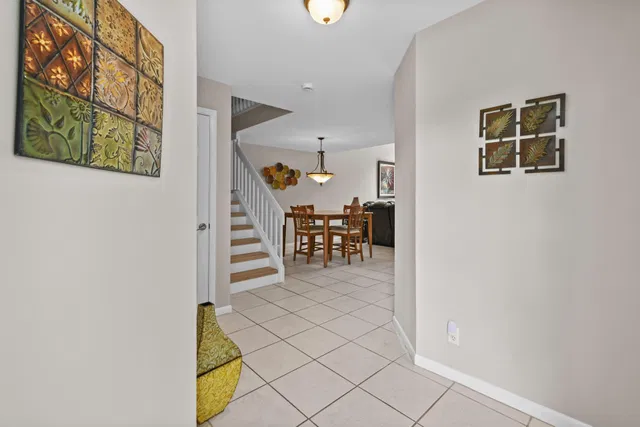 Residence photo 3