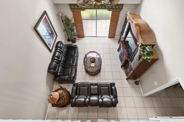 Residence photo 8