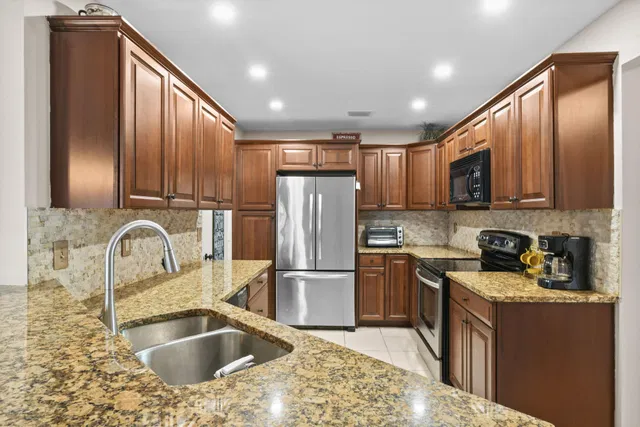 Residence photo 15