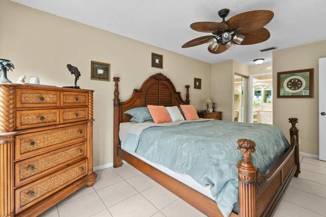 Residence photo 18