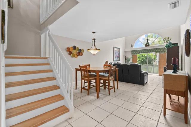 Residence photo 25