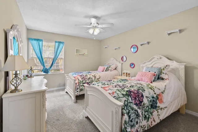 Residence photo 26