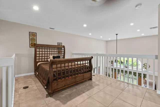 Residence photo 32