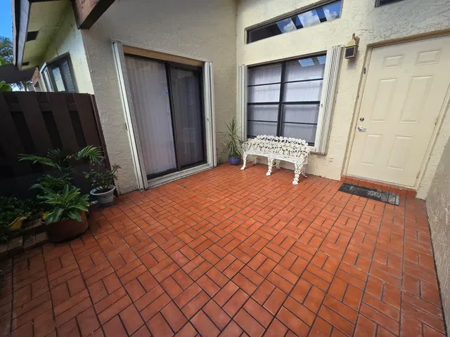 Unit C photo 2