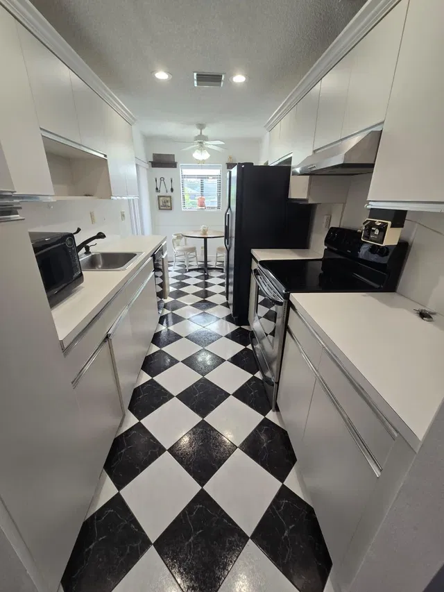 Unit C photo 7