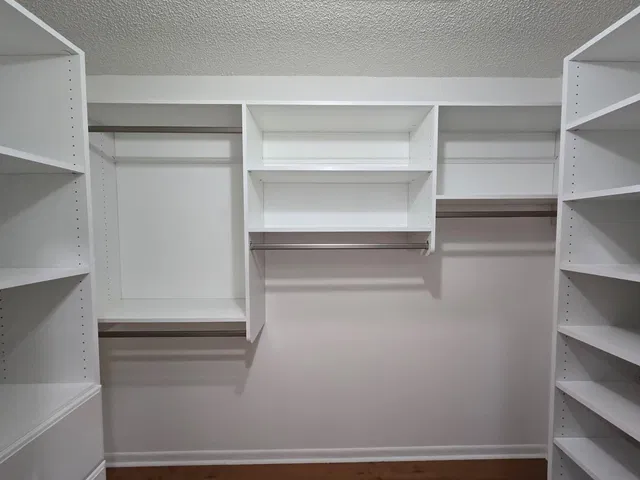 Unit C photo 19