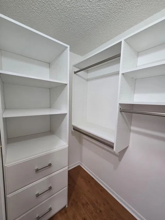 Unit C photo 20