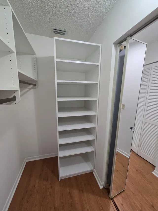 Unit C photo 21