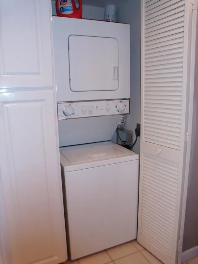 Unit E301 photo 18
