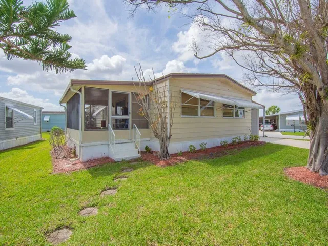 Residence photo 3