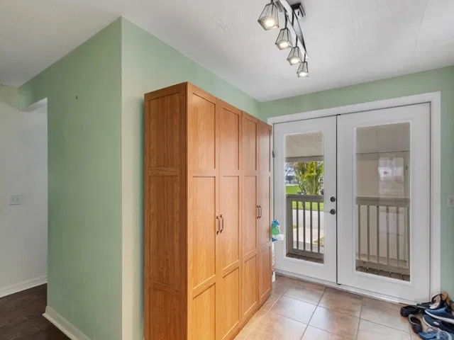 Residence photo 9
