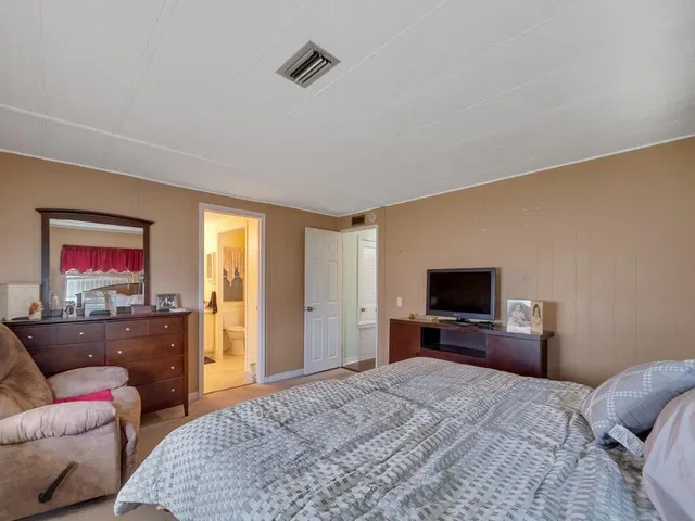 Residence photo 20