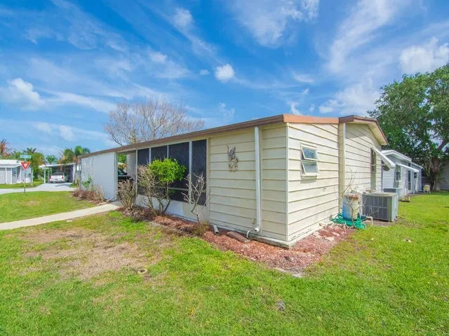 Residence photo 30