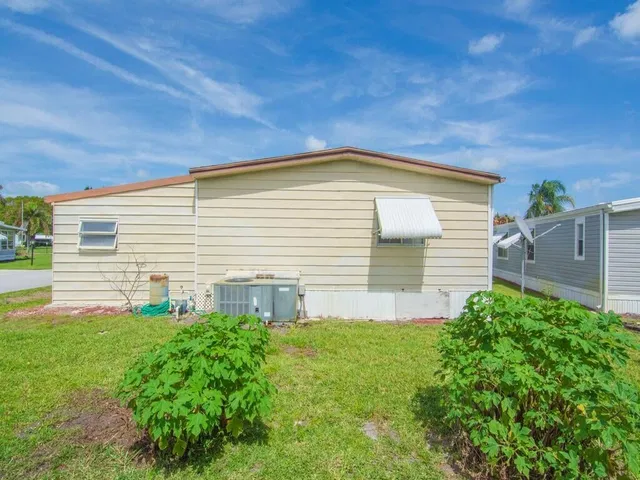 Residence photo 33