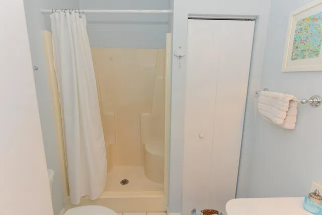 Unit 802 photo 19