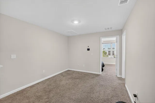 Residence photo 24