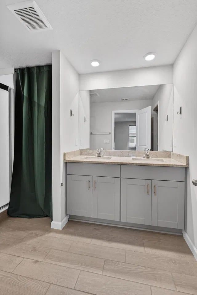 Residence photo 30