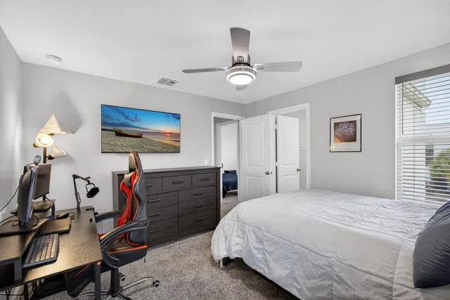 Residence photo 34