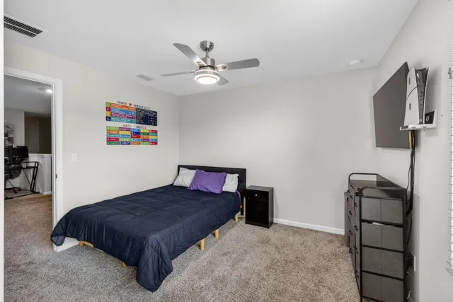 Residence photo 37