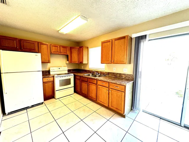 Unit 3365 photo 5