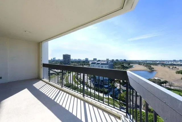 Lands of the President Unit 1206 photo 24