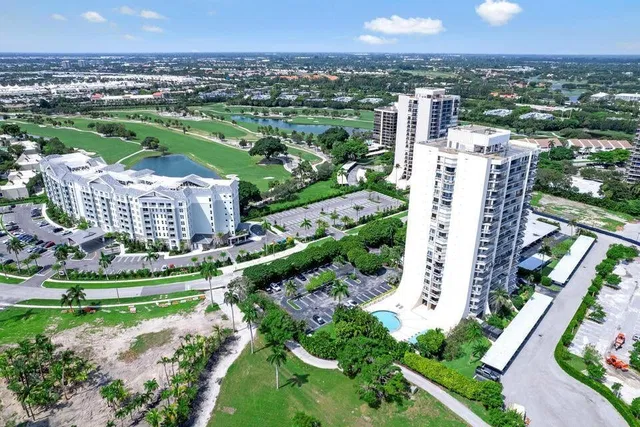 Lands of the President Unit 1206 photo 37