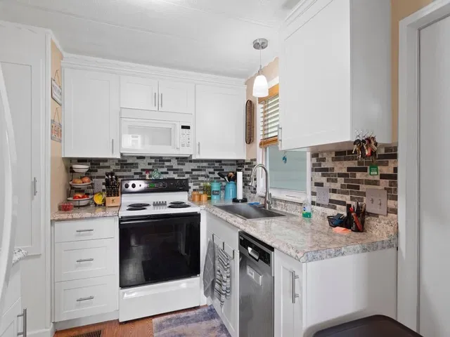Residence photo 9
