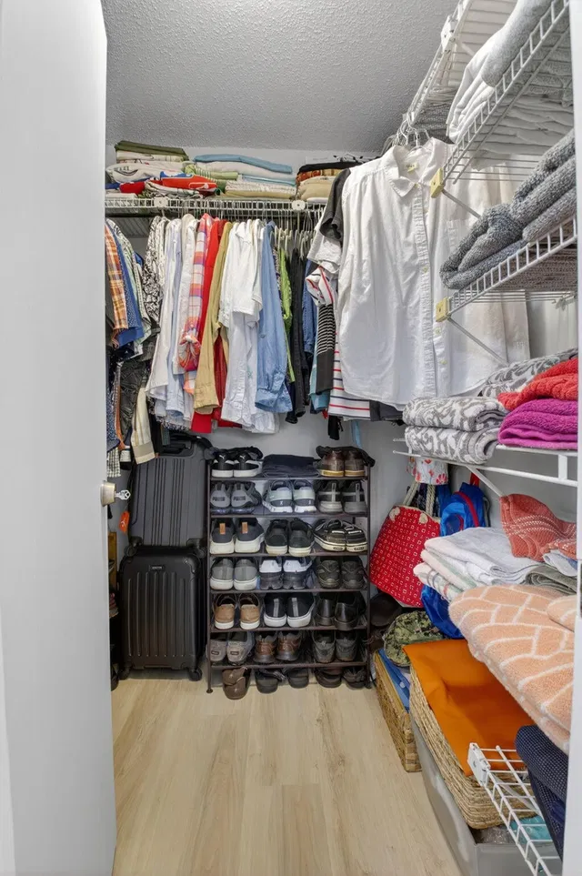  Unit H photo 33