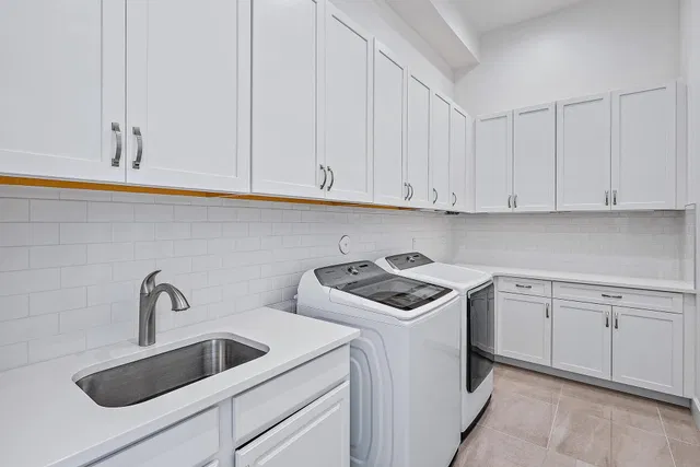  Residence photo 24