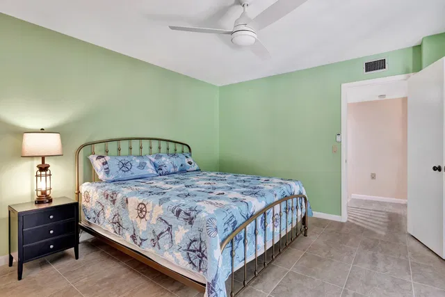  Residence photo 6