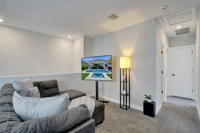 Residence photo 48
