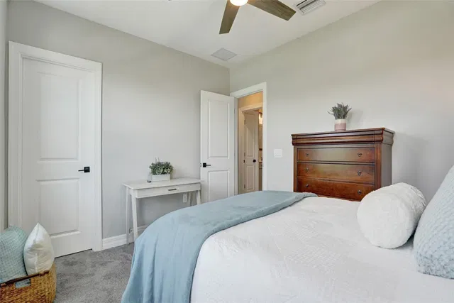 Residence photo 60