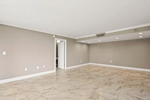 Singer Island Unit 1-203 photo 7