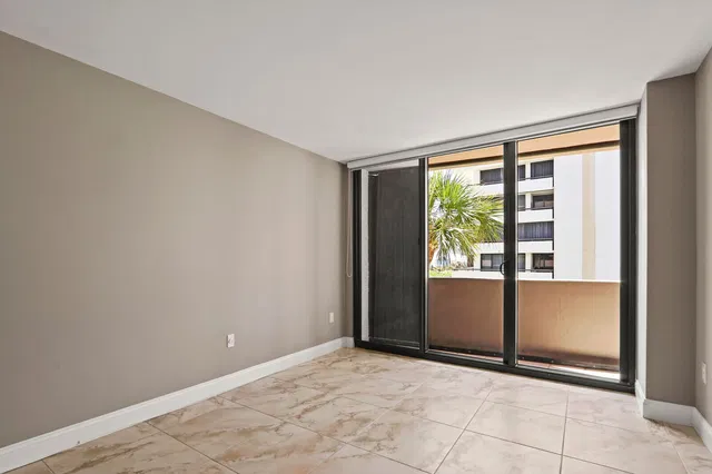 Singer Island Unit 1-203 photo 27